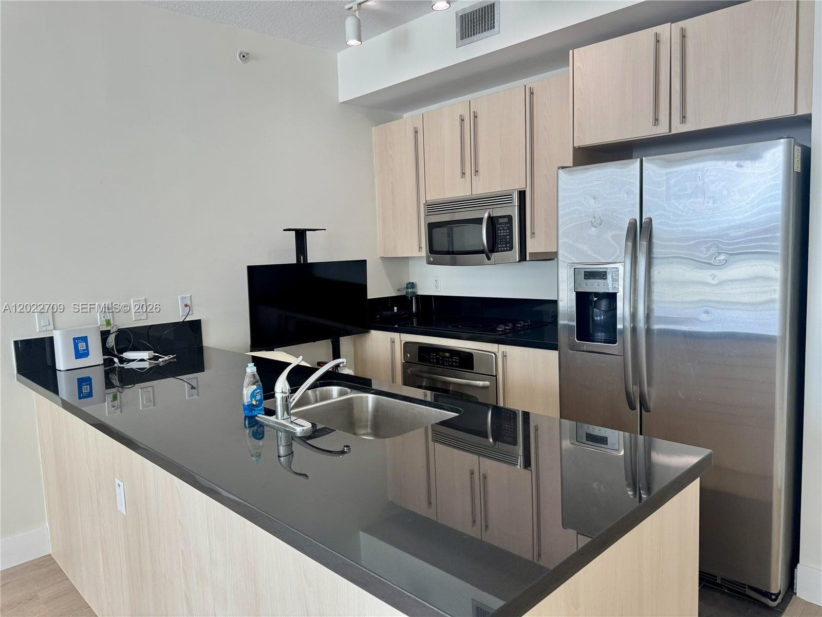 1111 SW 1st Ave # 2118, Miami FL 33130 — 3