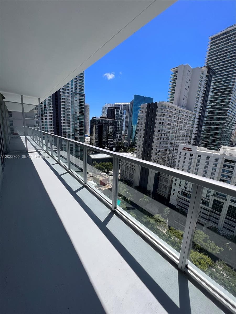 1111 SW 1st Ave # 2118, Miami FL 33130 — 15