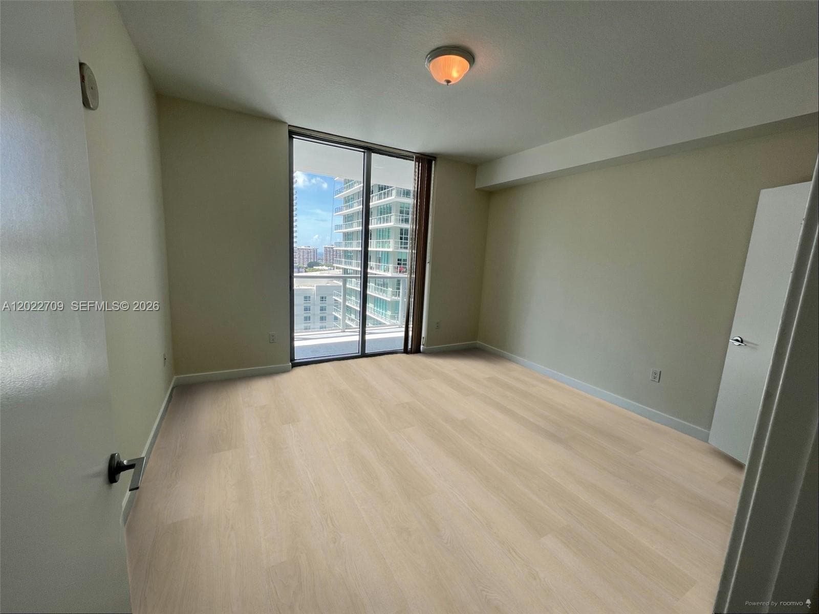 1111 SW 1st Ave # 2118, Miami FL 33130 — 11