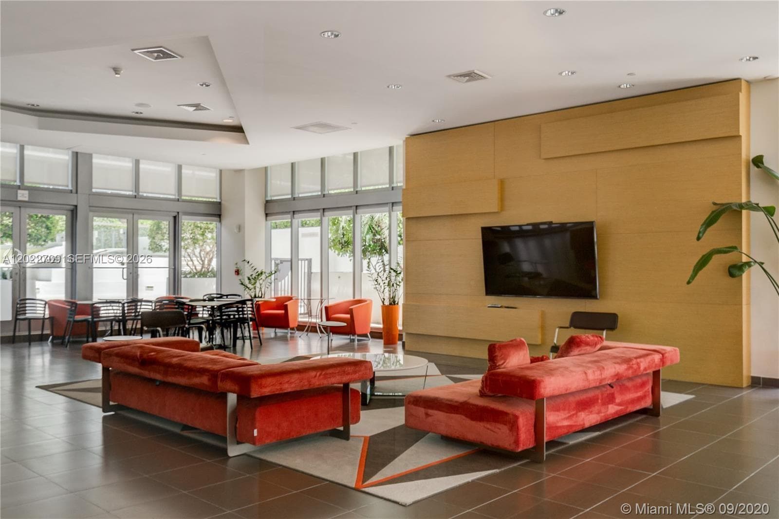 1111 SW 1st Ave # 2118, Miami FL 33130 — 25