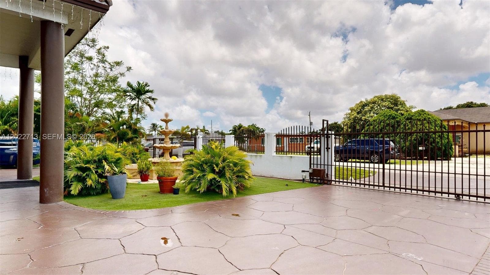 357 W 44th St, Hialeah FL 33012 — 5