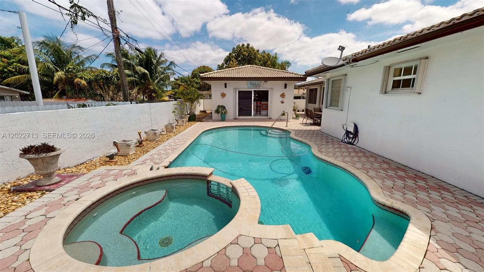 357 W 44th St, Hialeah FL 33012 — 69