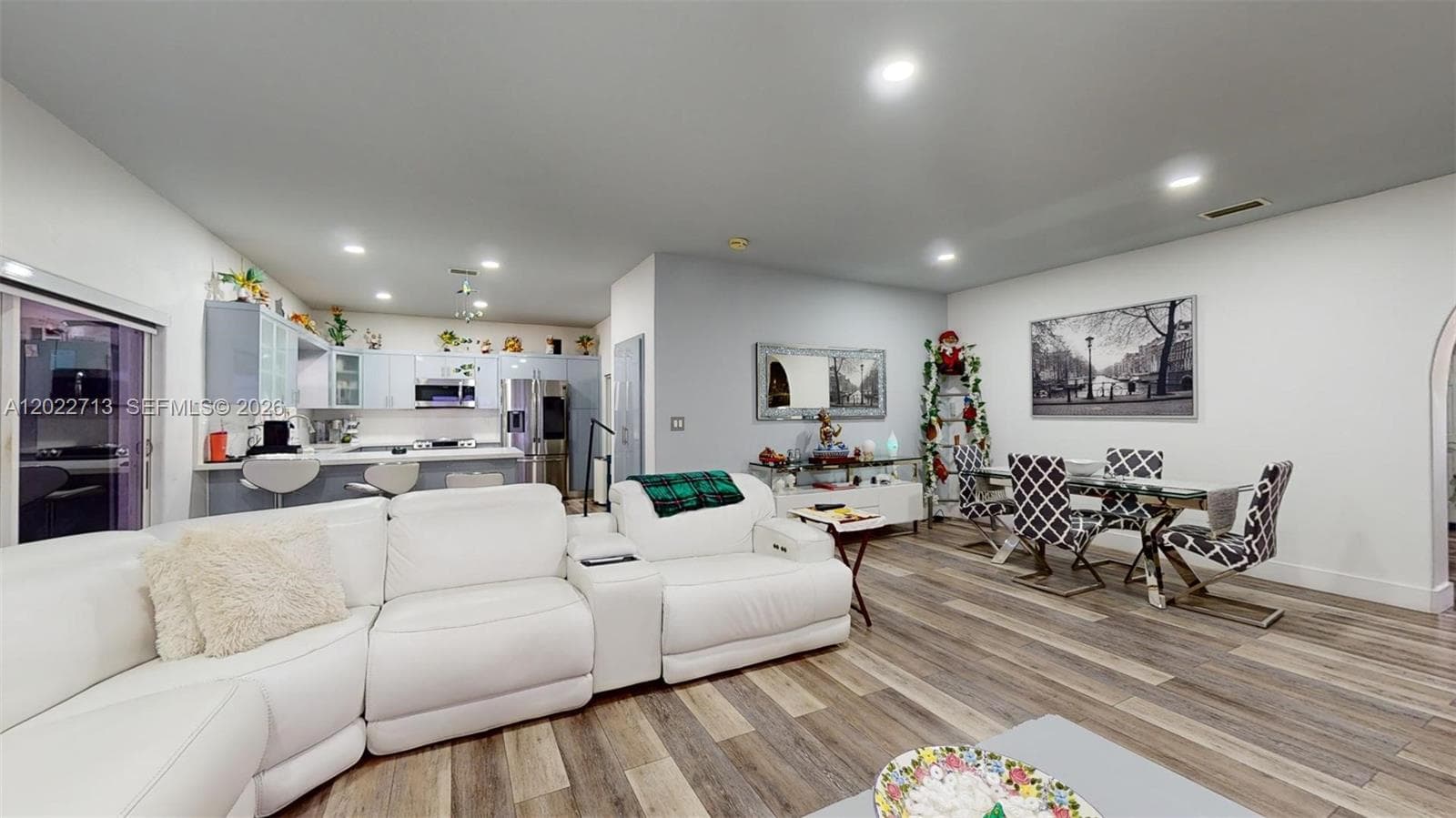 357 W 44th St, Hialeah FL 33012 — 15