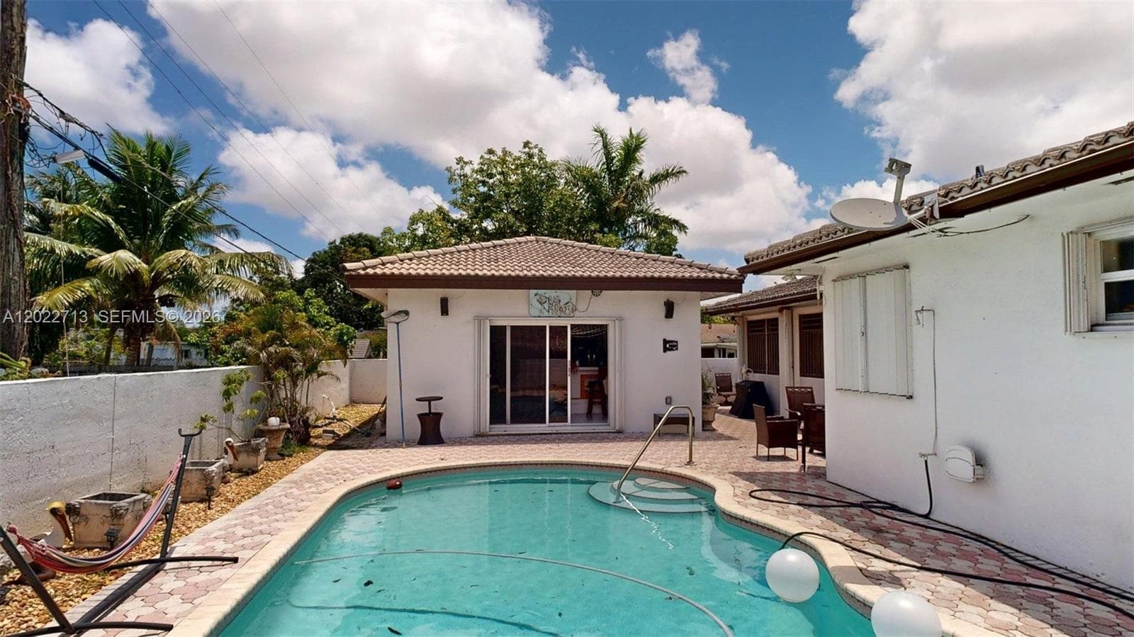 357 W 44th St, Hialeah FL 33012 — 74