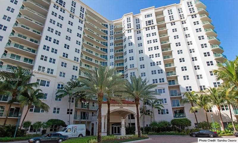 20000 E Country Club Dr # 601, Aventura FL 33180 — 13