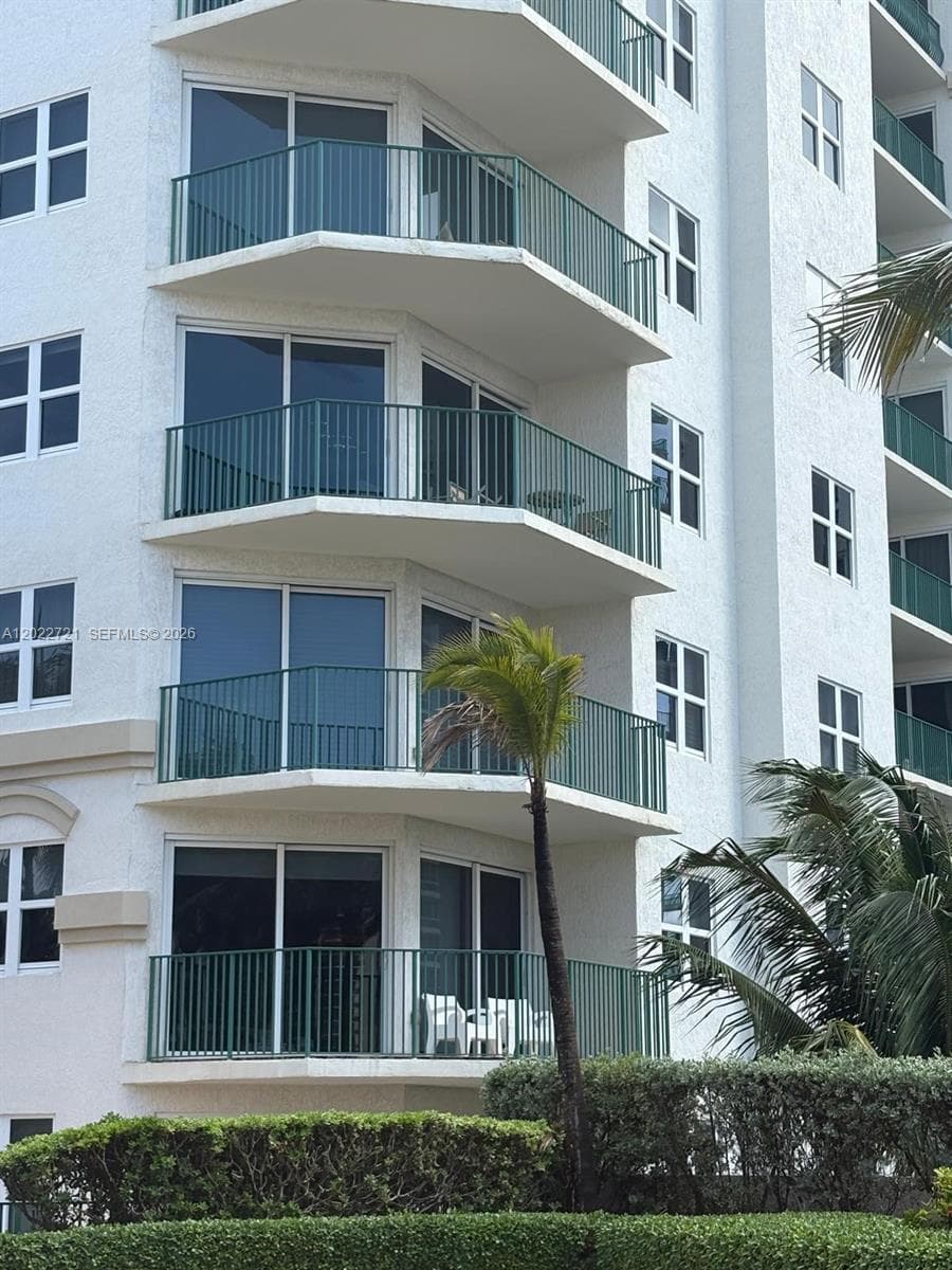 20000 E Country Club Dr # 601, Aventura FL 33180 — 17