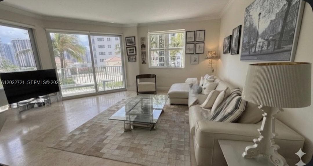 20000 E Country Club Dr # 601, Aventura FL 33180 — 1