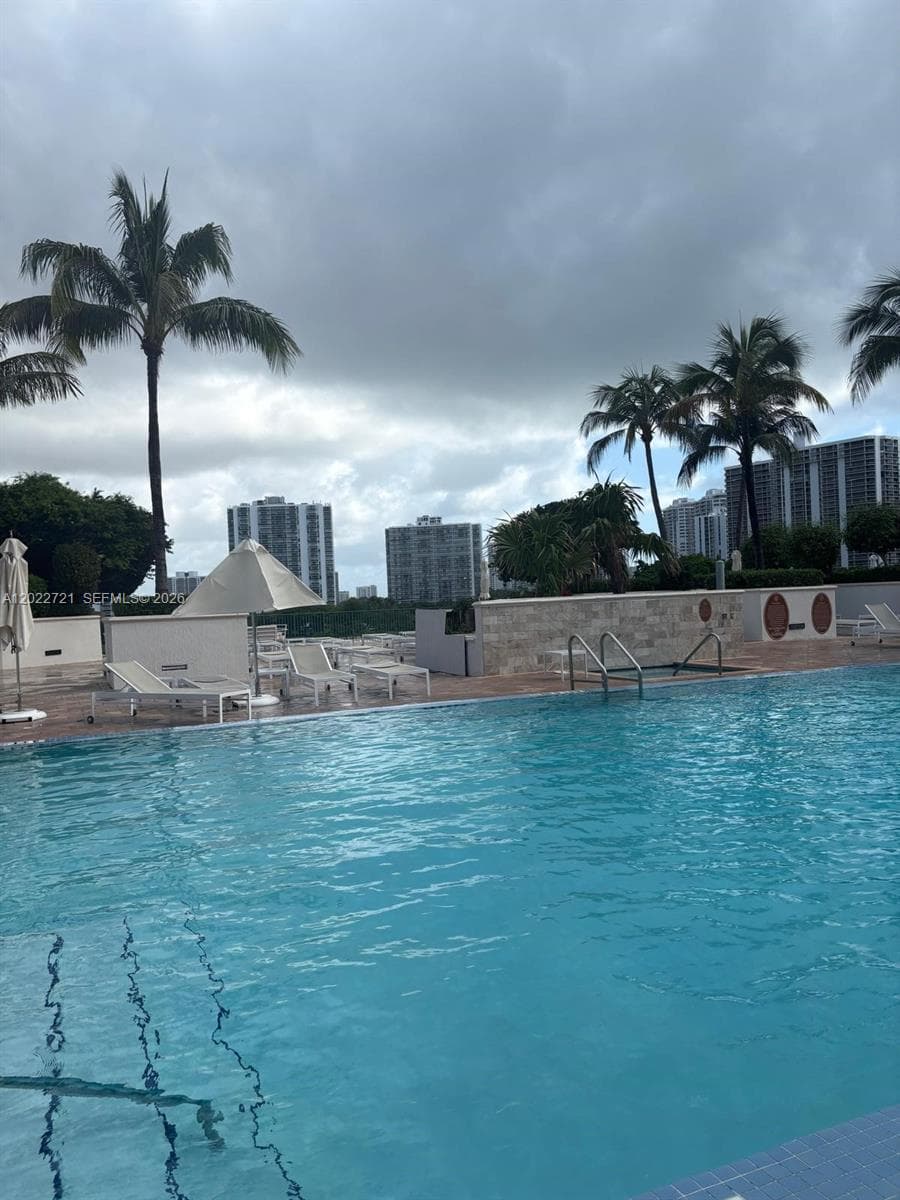 20000 E Country Club Dr # 601, Aventura FL 33180 — 20