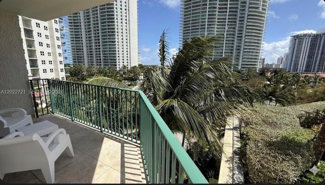20000 E Country Club Dr # 601, Aventura FL 33180 — 11