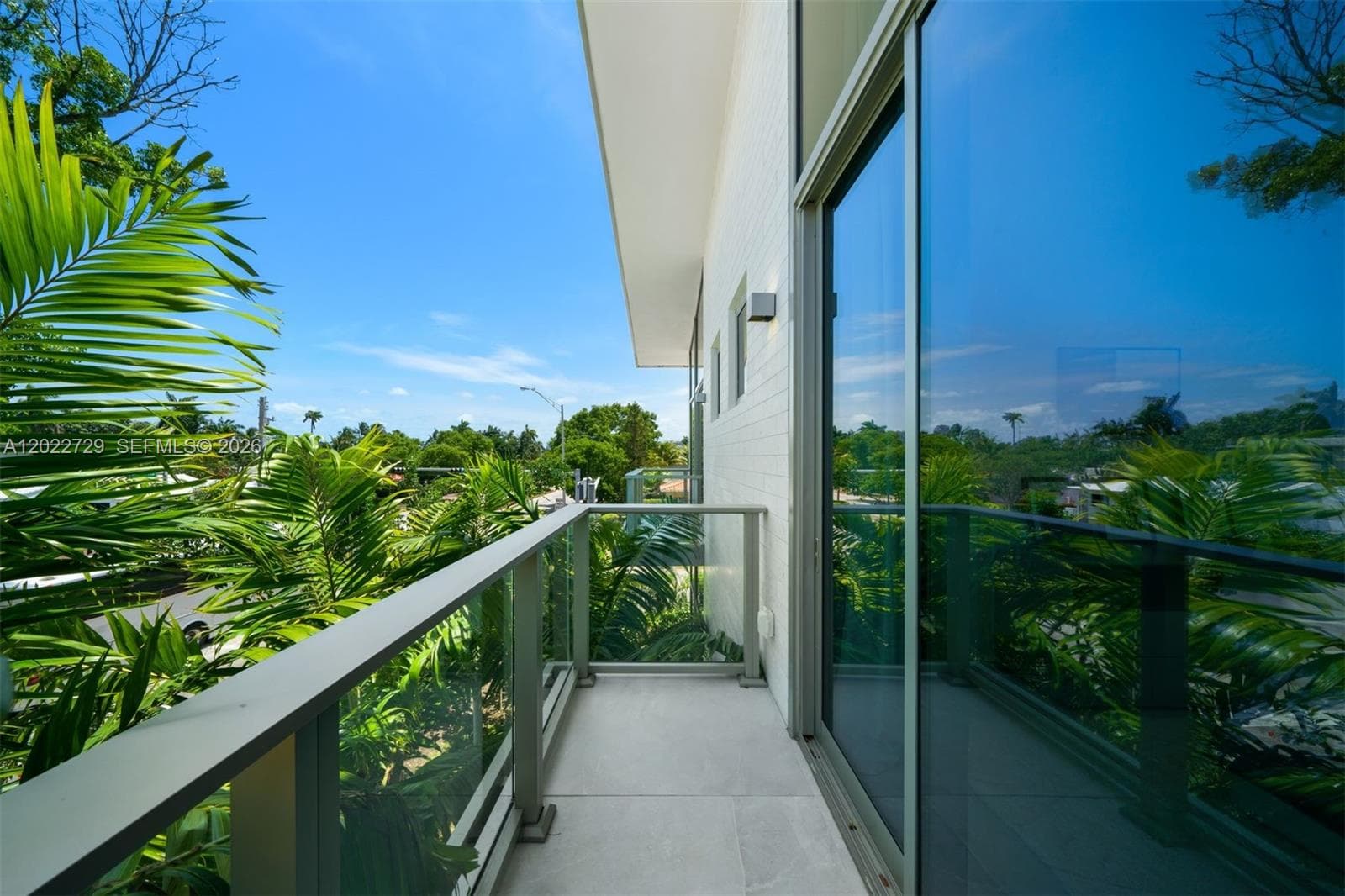 1201 W 47th St, Miami Beach FL 33140 — 32