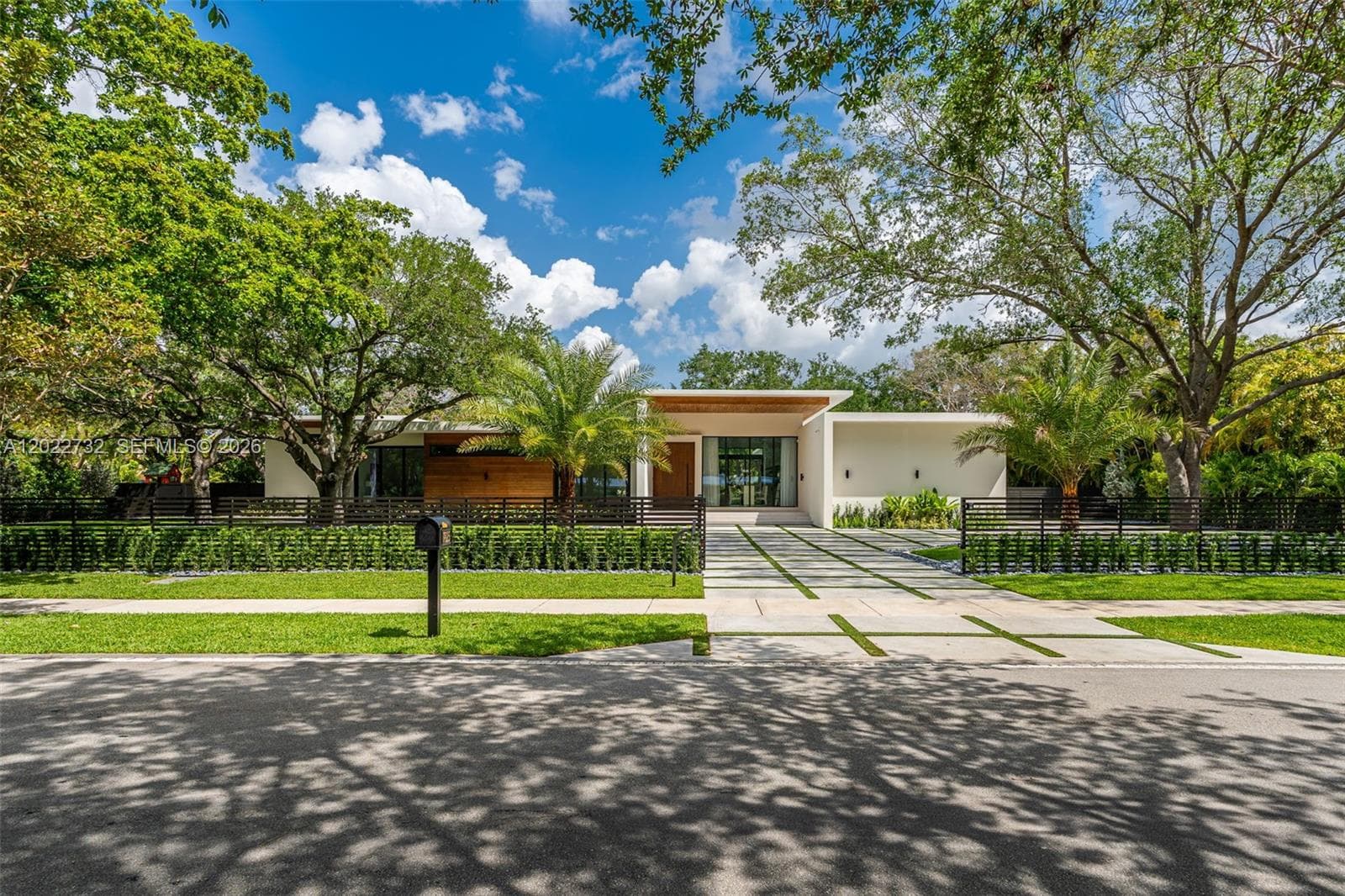 7825 SW 128th St, Pinecrest FL 33156 — 2