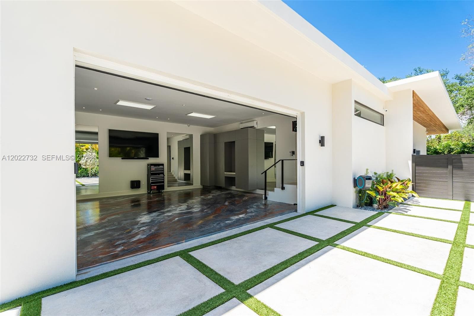 7825 SW 128th St, Pinecrest FL 33156 — 67
