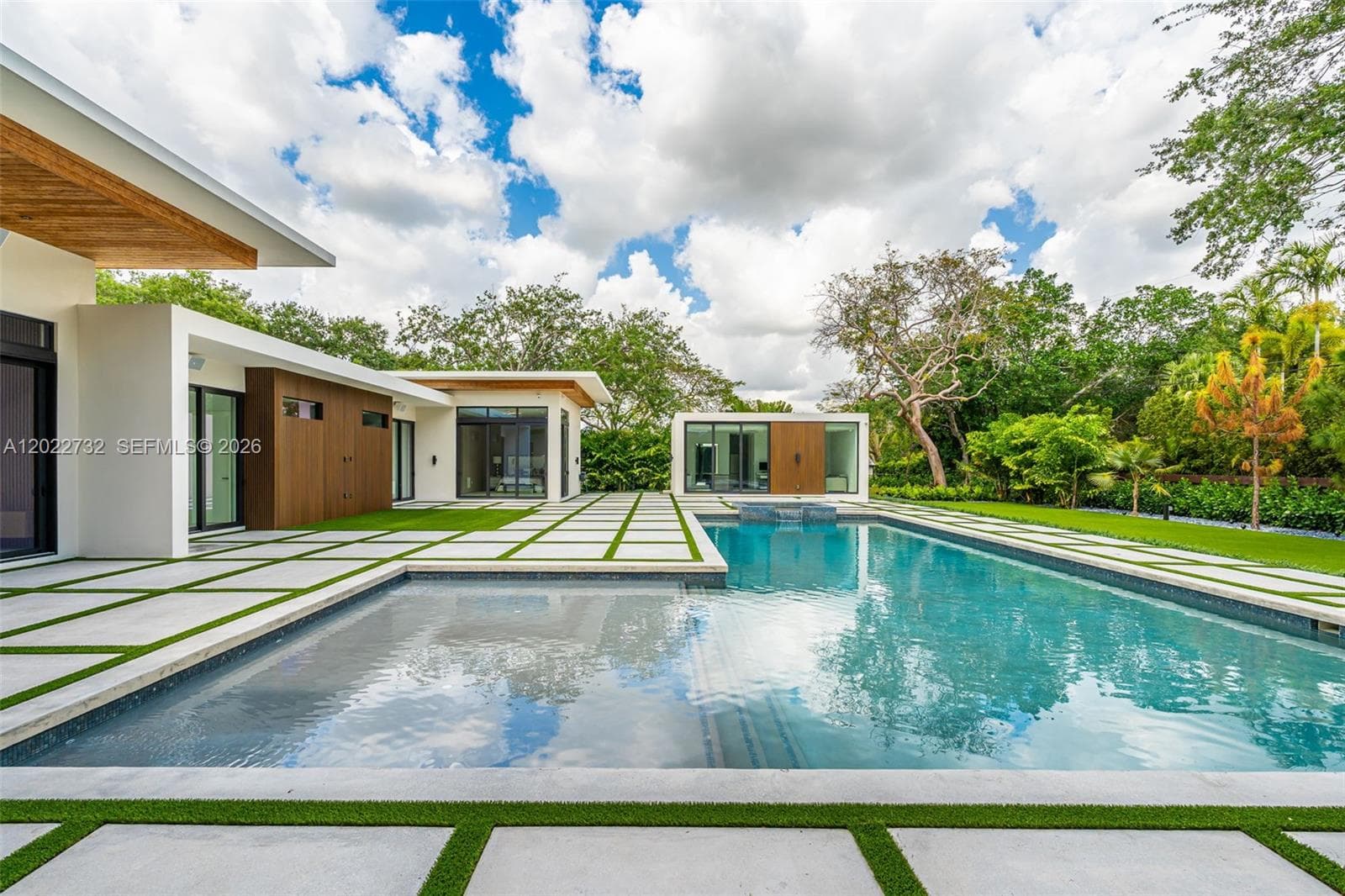 7825 SW 128th St, Pinecrest FL 33156 — 55