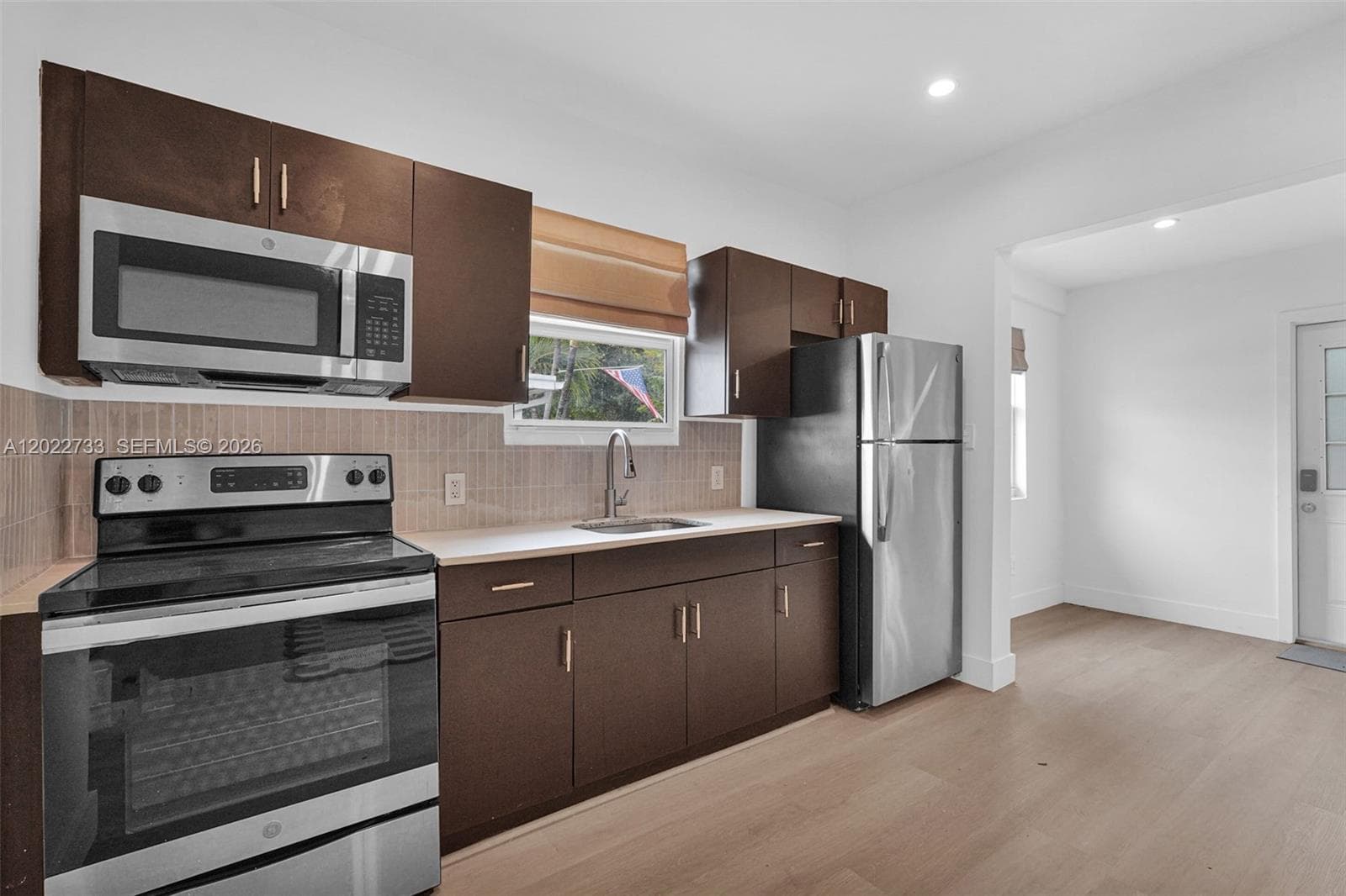 21 NE 48th St # 2, Miami FL 33137 — 3