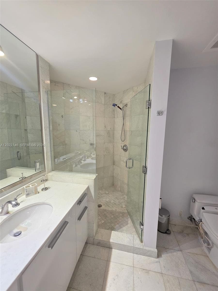 1060 Brickell Ave # 2201, Miami FL 33131 — 26