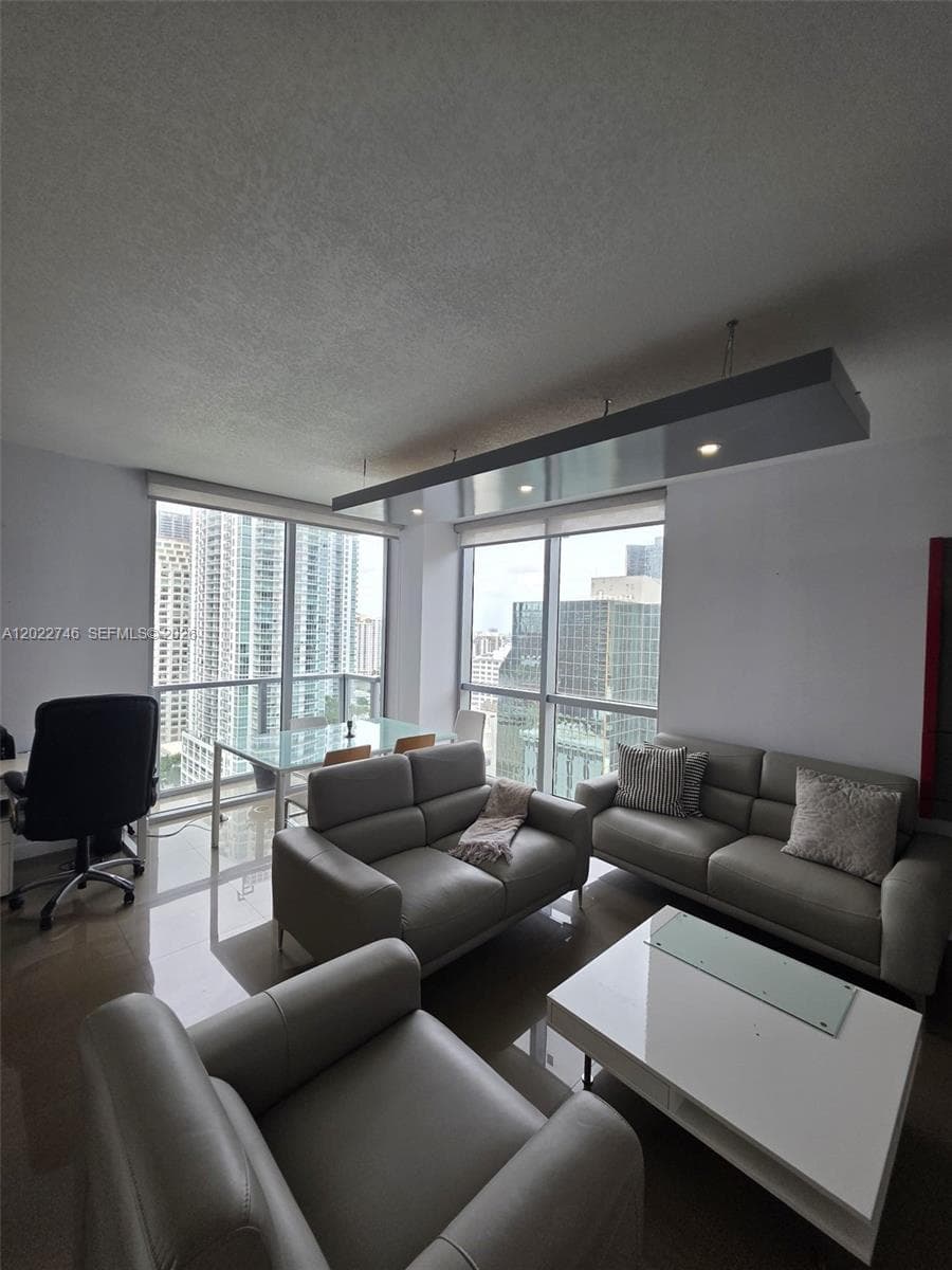 1060 Brickell Ave # 2201, Miami FL 33131 — 32