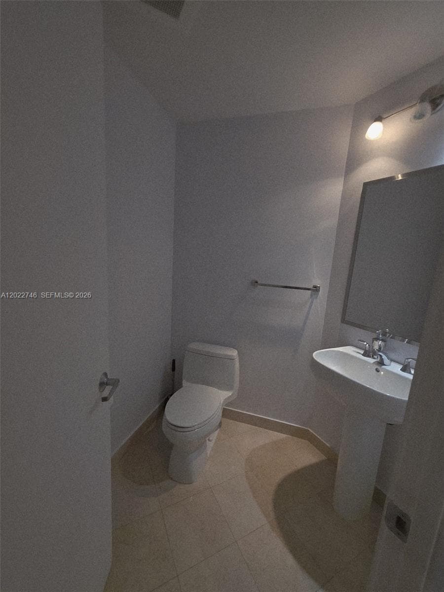 1060 Brickell Ave # 2201, Miami FL 33131 — 35