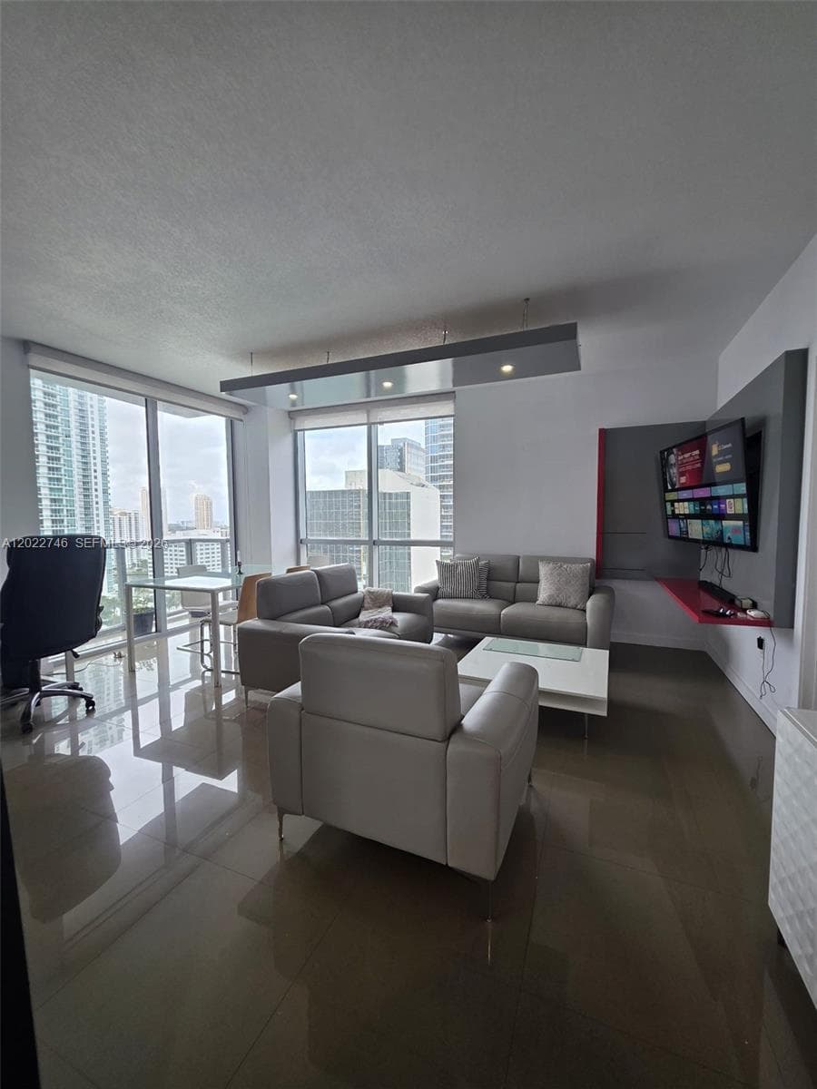 1060 Brickell Ave # 2201, Miami FL 33131 — 31