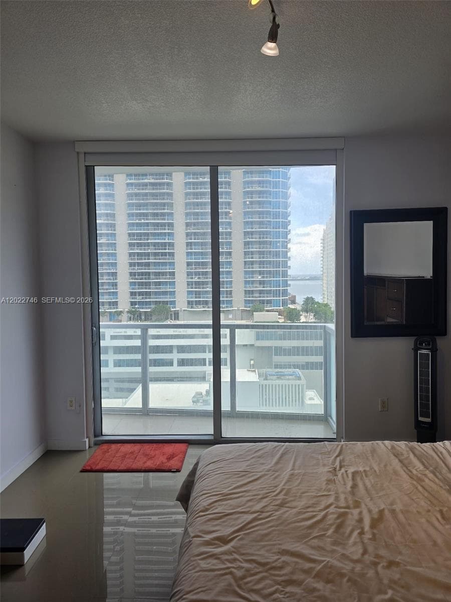 1060 Brickell Ave # 2201, Miami FL 33131 — 39