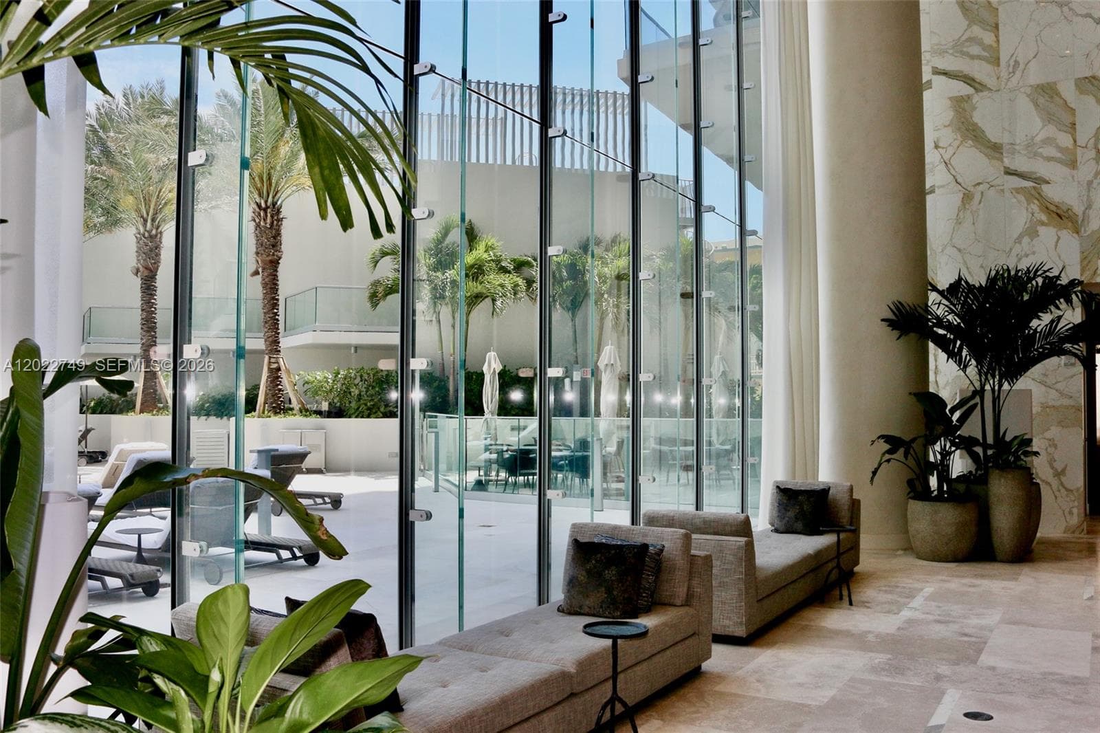 18501 Collins Ave # 1804, Sunny Isles Beach FL 33160 — 33