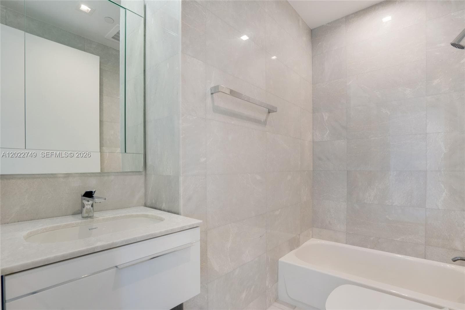 18501 Collins Ave # 1804, Sunny Isles Beach FL 33160 — 15