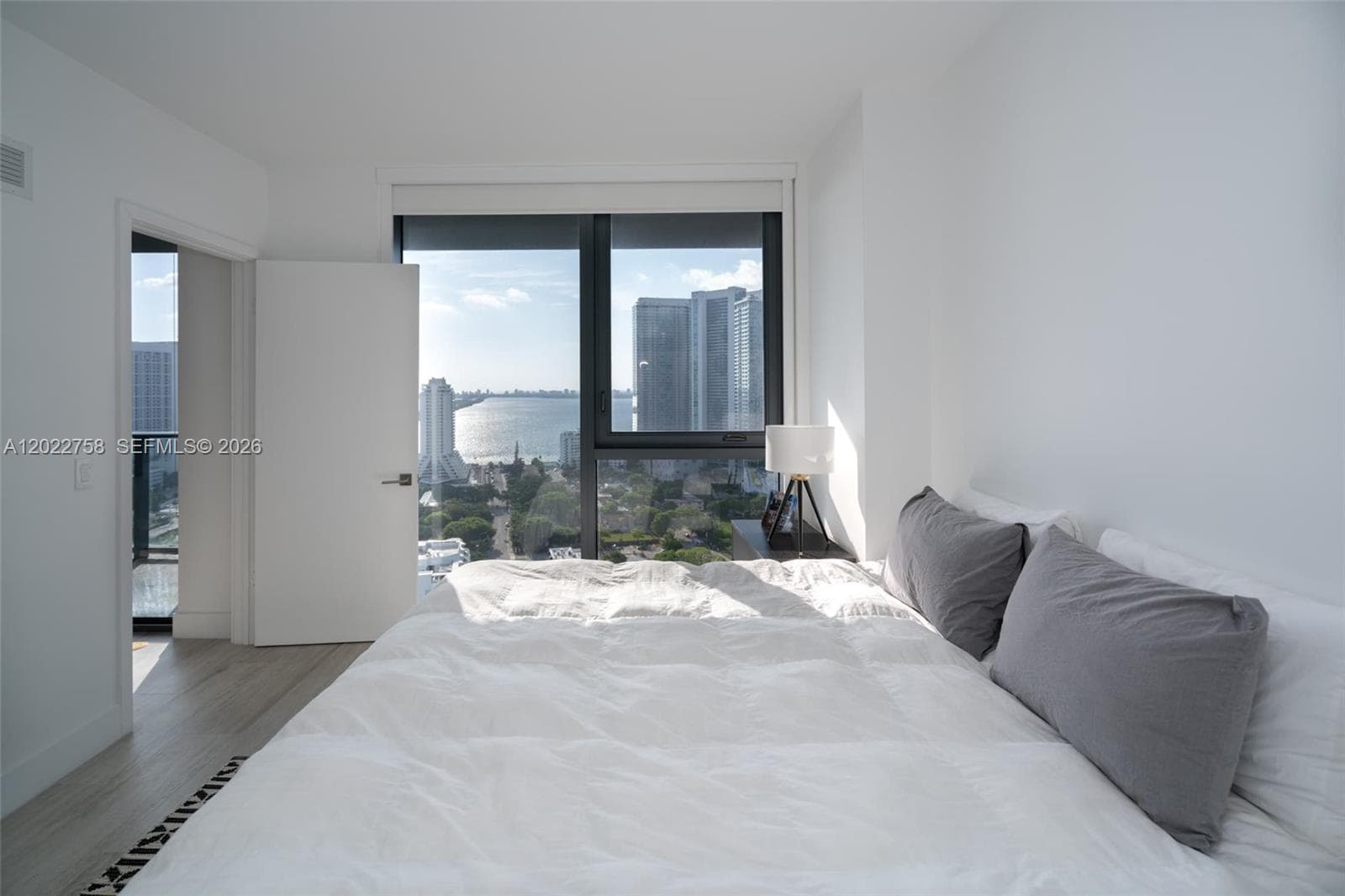 121 NE 34th St # 2505, Miami FL 33137 — 11