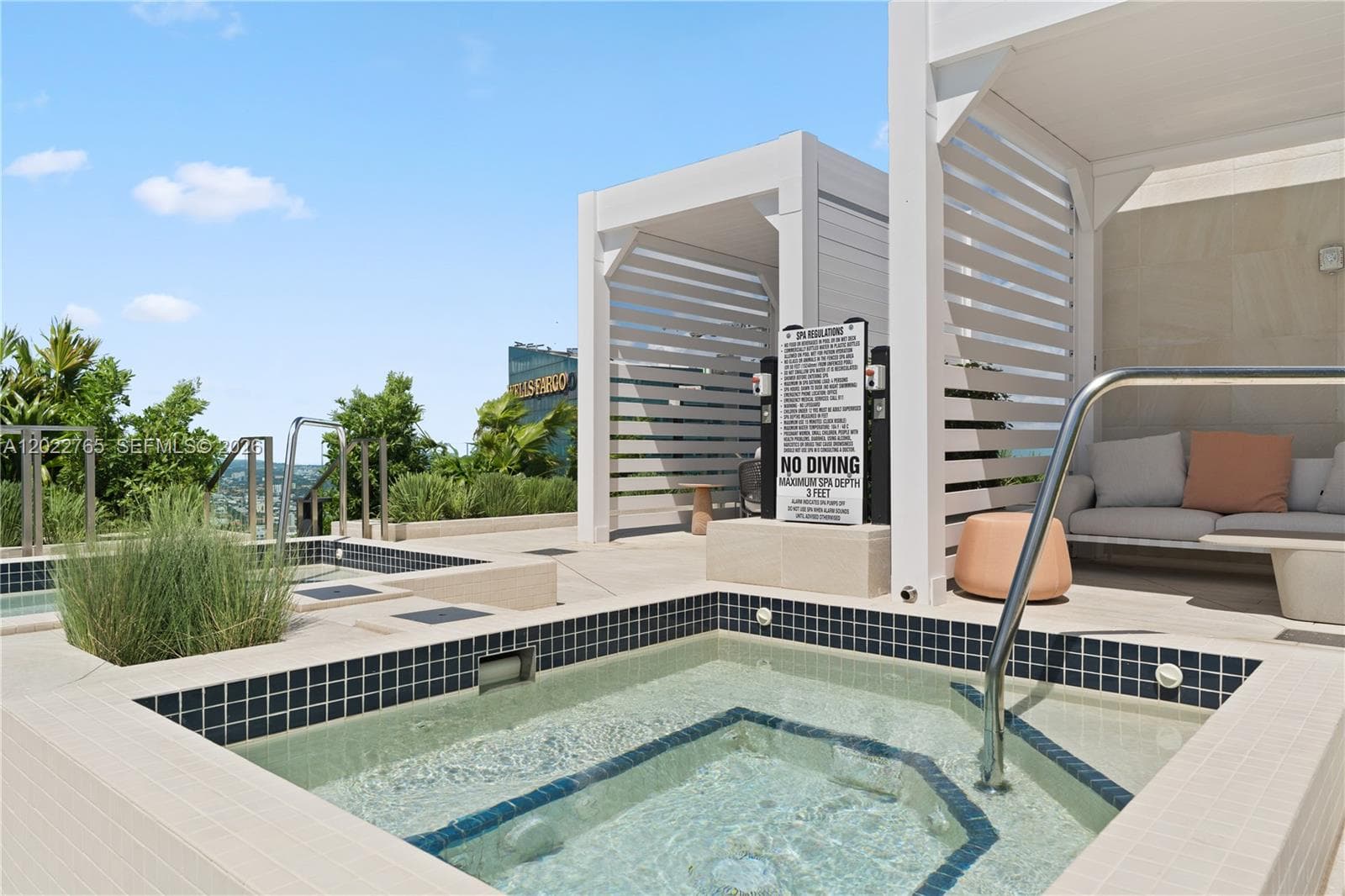 300 Biscayne Blvd Way # 1802, Miami FL 33131 — 32
