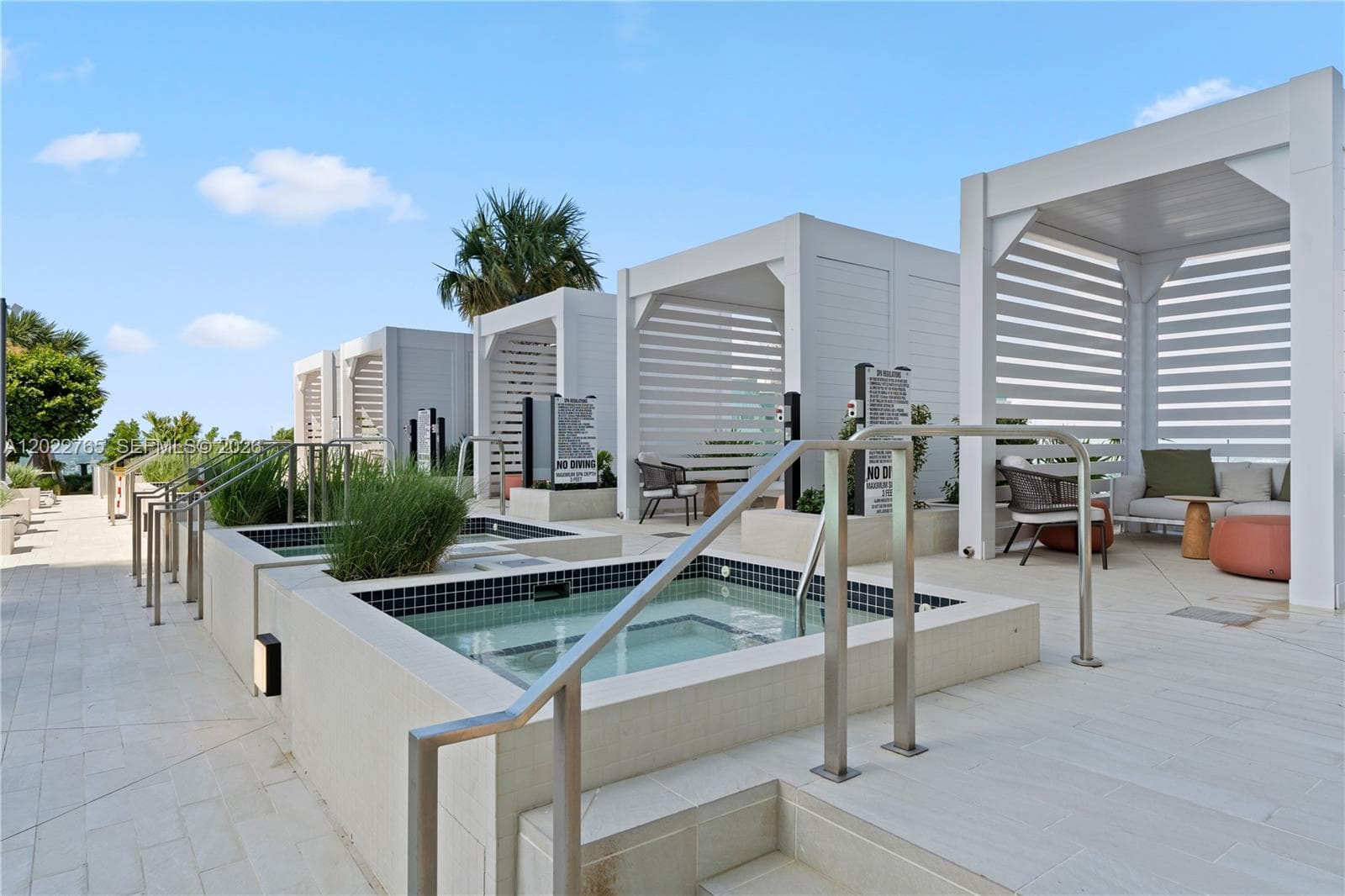 300 Biscayne Blvd Way # 1802, Miami FL 33131 — 33