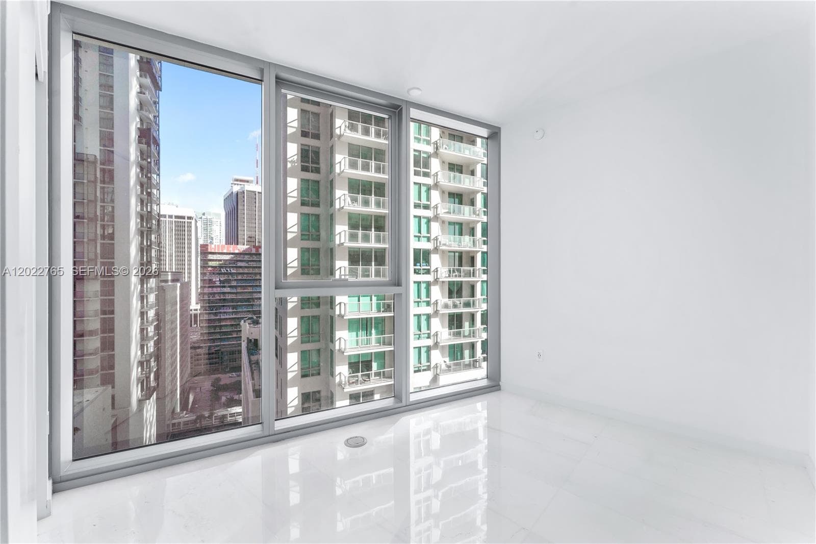 300 Biscayne Blvd Way # 1802, Miami FL 33131 — 25
