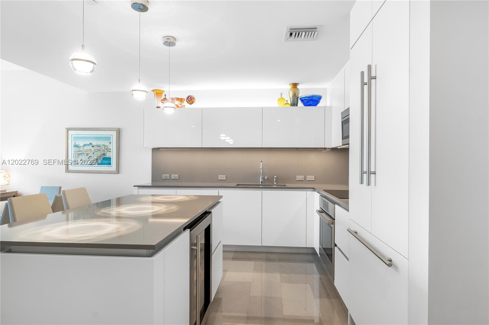68 SE 6th Street # 810, Miami FL 33131 — 2