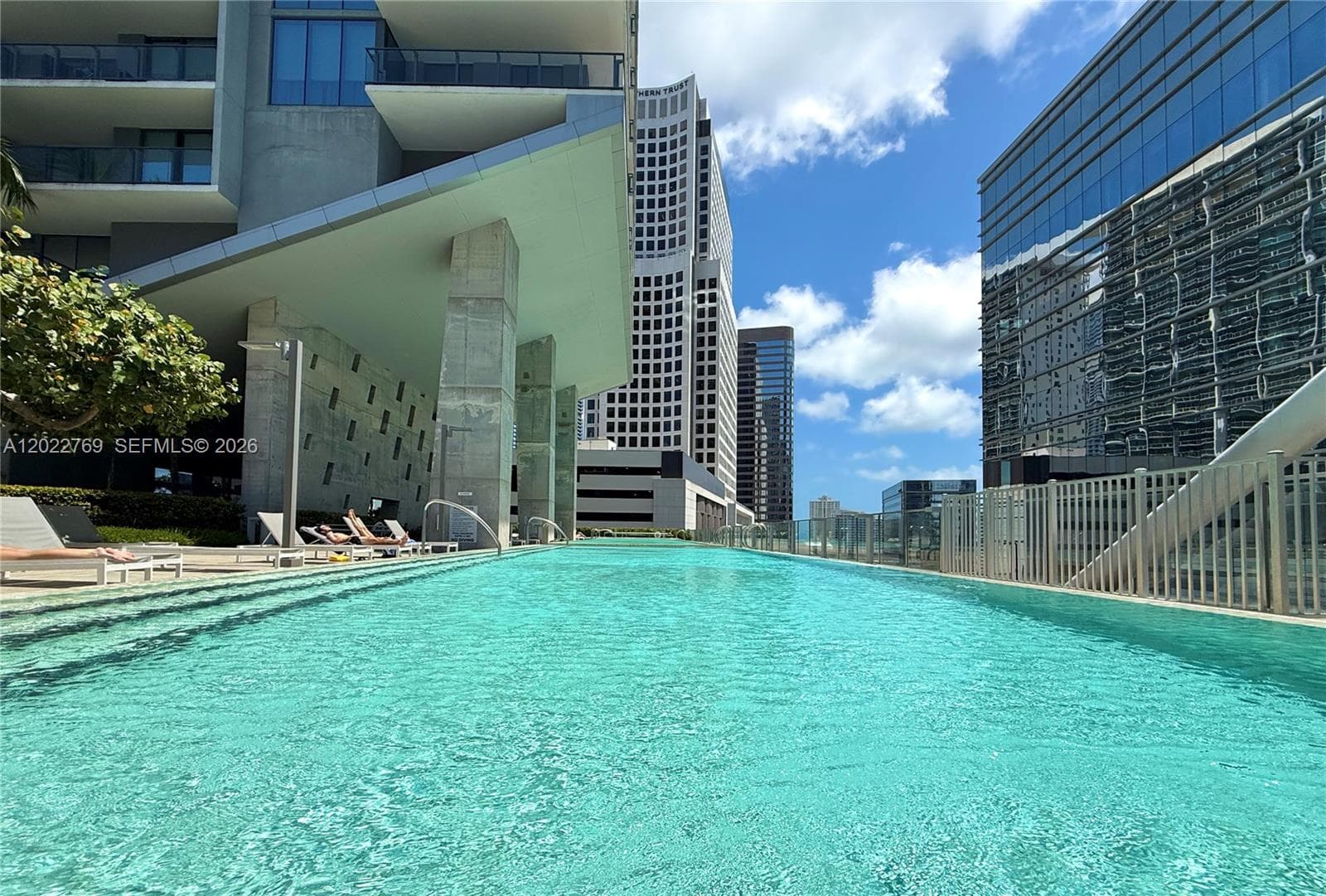 68 SE 6th Street # 810, Miami FL 33131 — 24