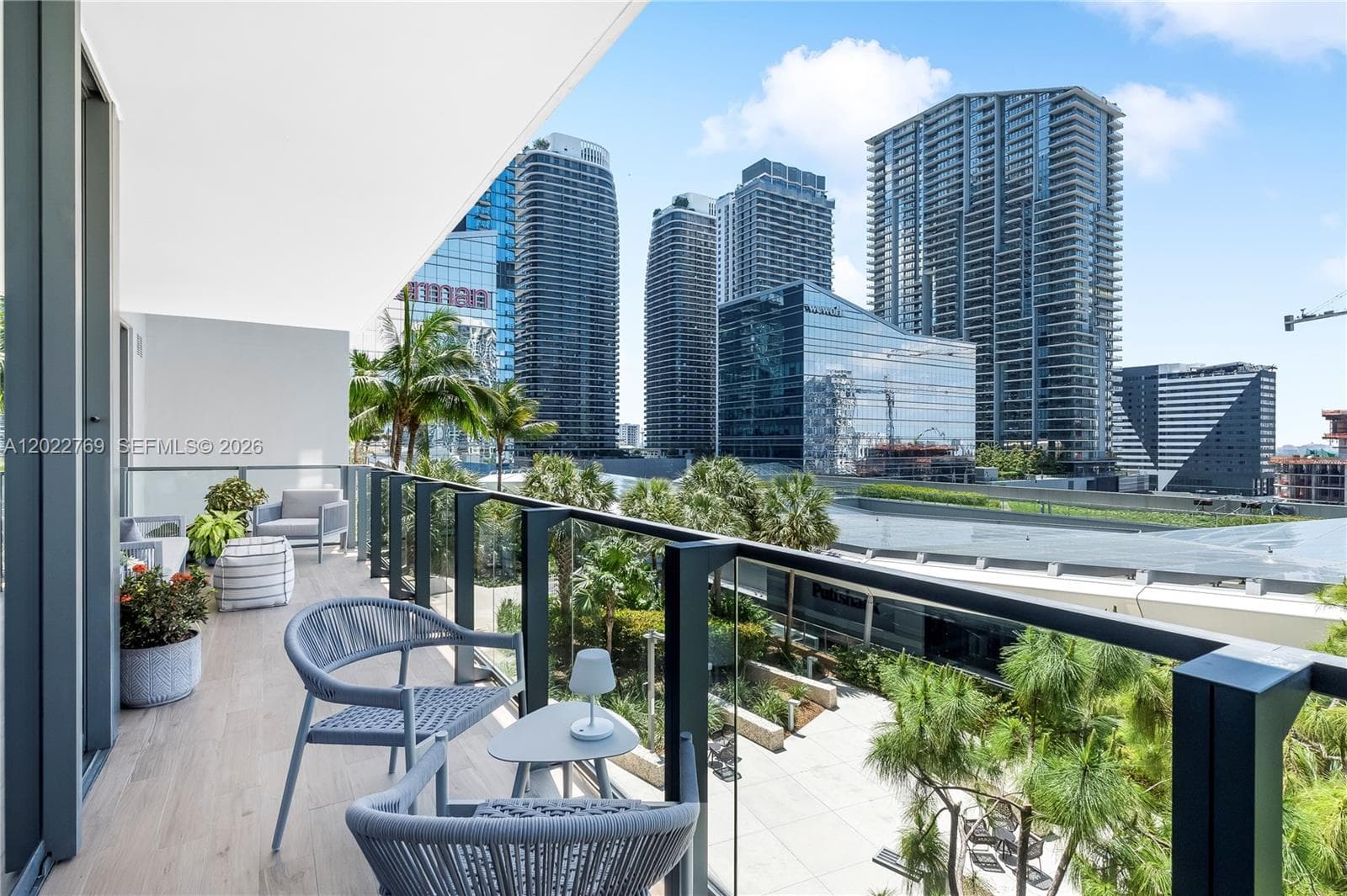 68 SE 6th Street # 810, Miami FL 33131 — 15