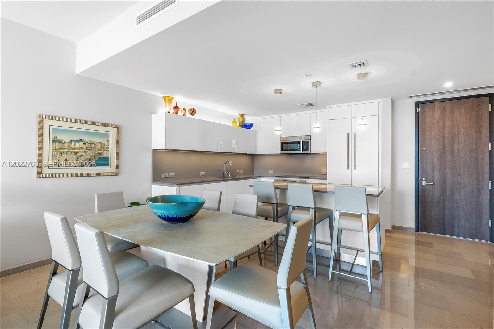 68 SE 6th Street # 810, Miami FL 33131 — 4