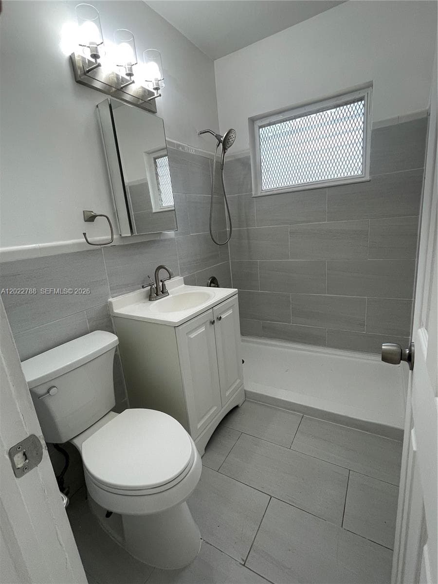 940 SW 4th ave # 1, Miami FL 33130 — 8