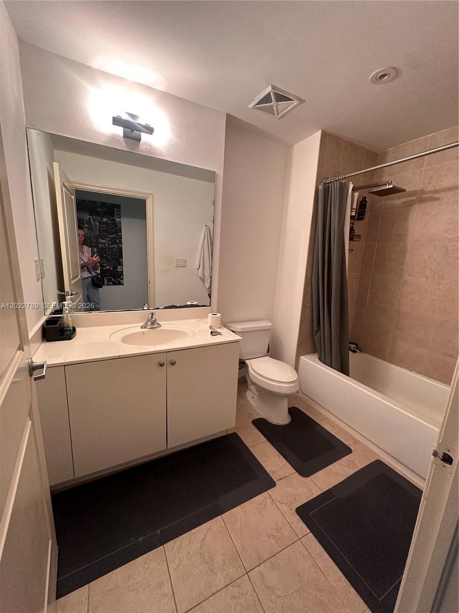 111 E Flagler St # 410, Miami FL 33131 — 16