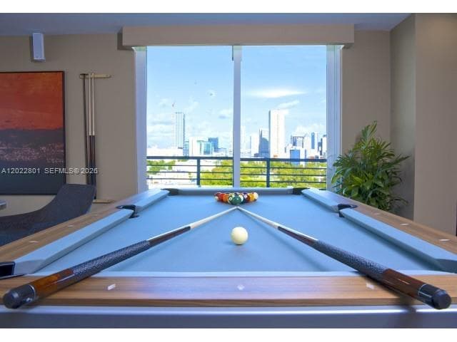 729 NW 2nd St # 422, Miami FL 33128 — 7