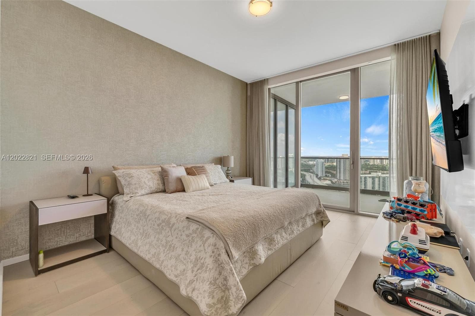 18975 Collins Ave # 2802, Sunny Isles Beach FL 33160 — 51