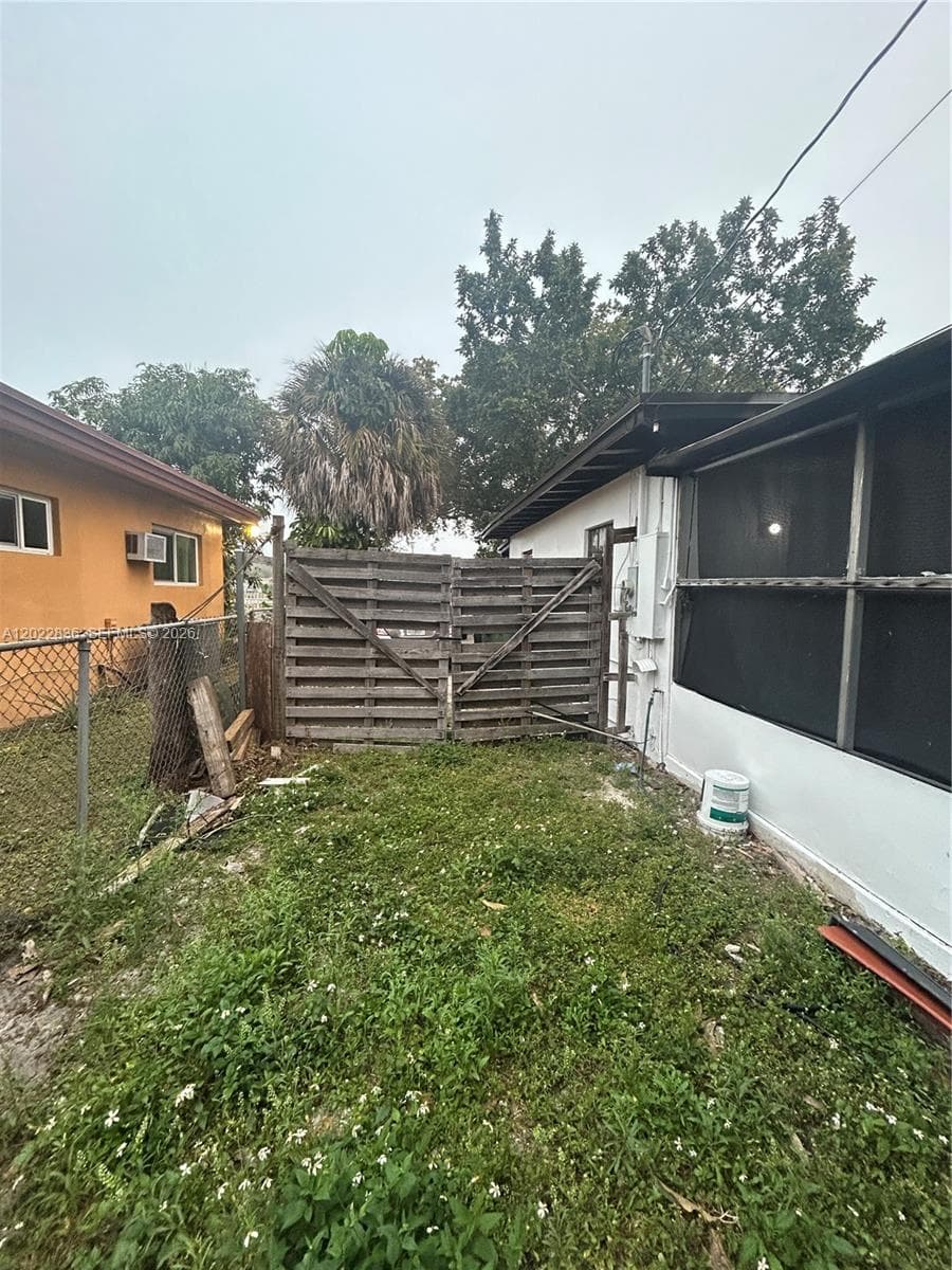 1080 NW 121st St, North Miami FL 33168 — 34