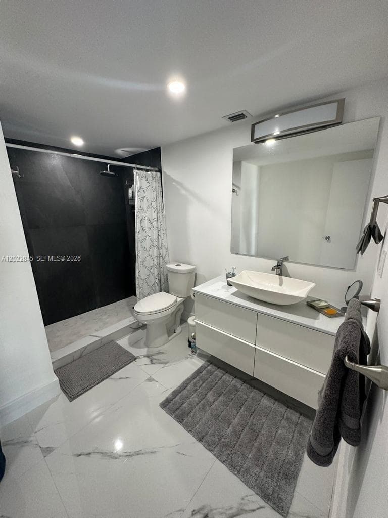19390 Collins Ave # 817, Sunny Isles Beach FL 33160 — 23