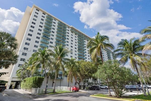 19390 Collins Ave # 817, Sunny Isles Beach FL 33160 — 1