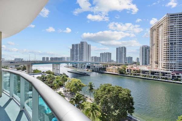 19390 Collins Ave # 817, Sunny Isles Beach FL 33160 — 33