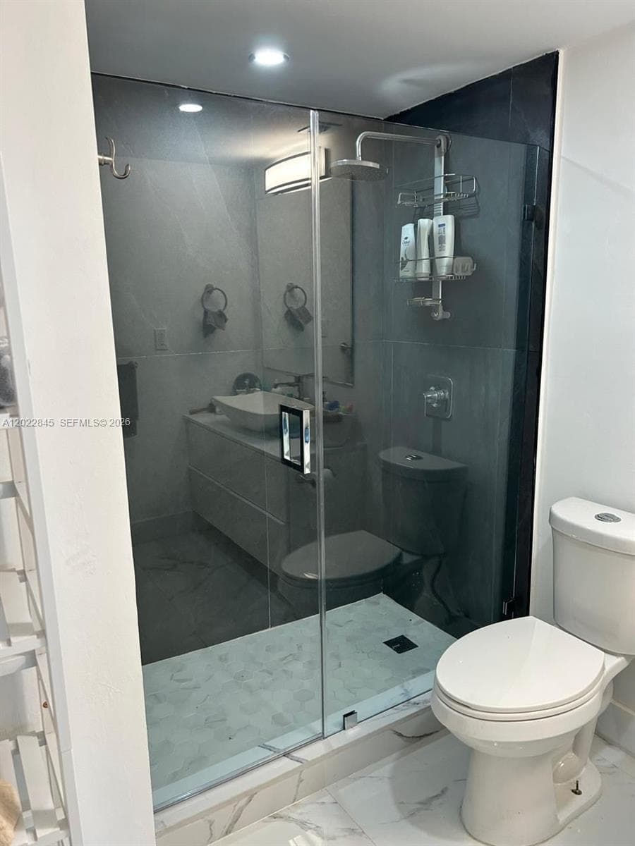 19390 Collins Ave # 817, Sunny Isles Beach FL 33160 — 25