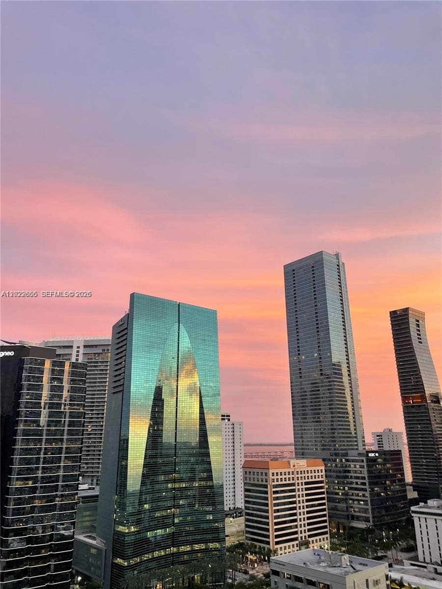 1250 S Miami Ave # 2214, Miami FL 33130 — 1