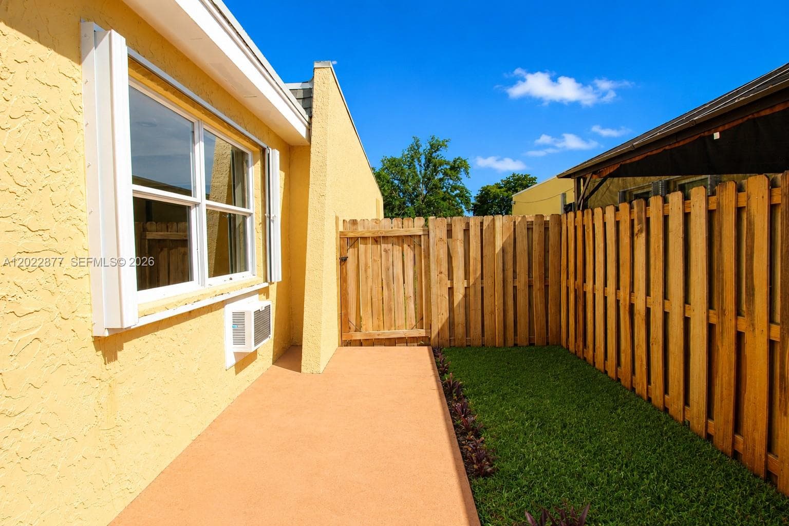 7332 Bay Hill Dr, Hialeah FL 33015 — 22