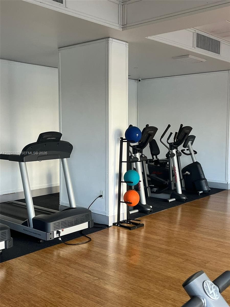 2851 NE 183rd St # 405E, Aventura FL 33160 — 16
