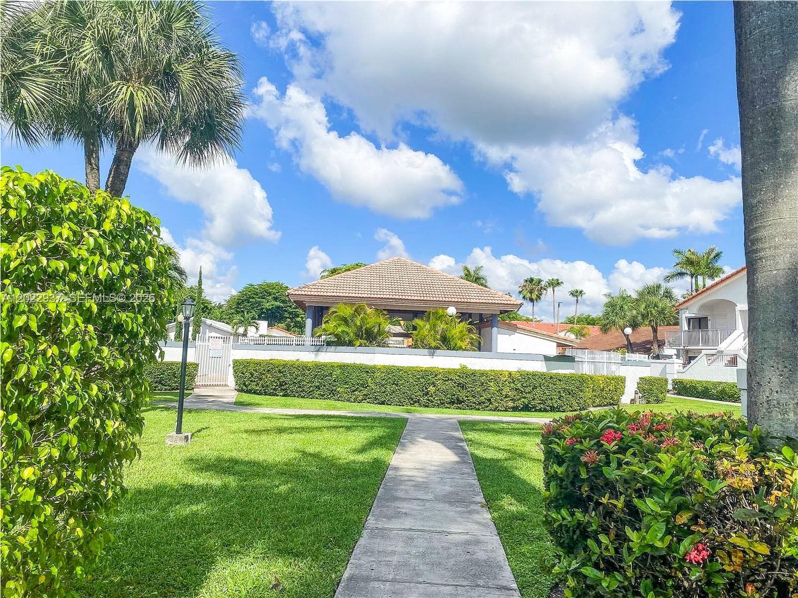 15355 SW 76th Ter # 106, Miami FL 33193 — 25