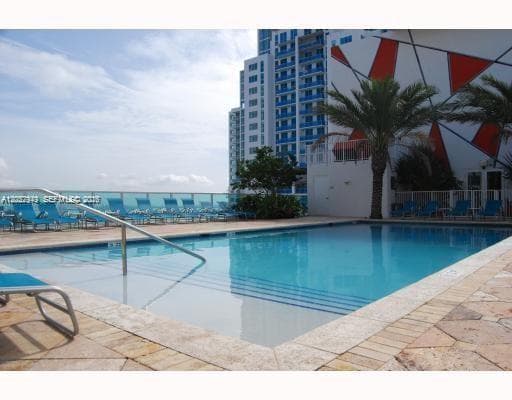 133 NE 2nd Ave # 1715, Miami FL 33132 — 13