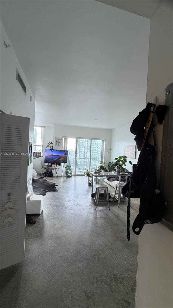 133 NE 2nd Ave # 1715, Miami FL 33132 — 4