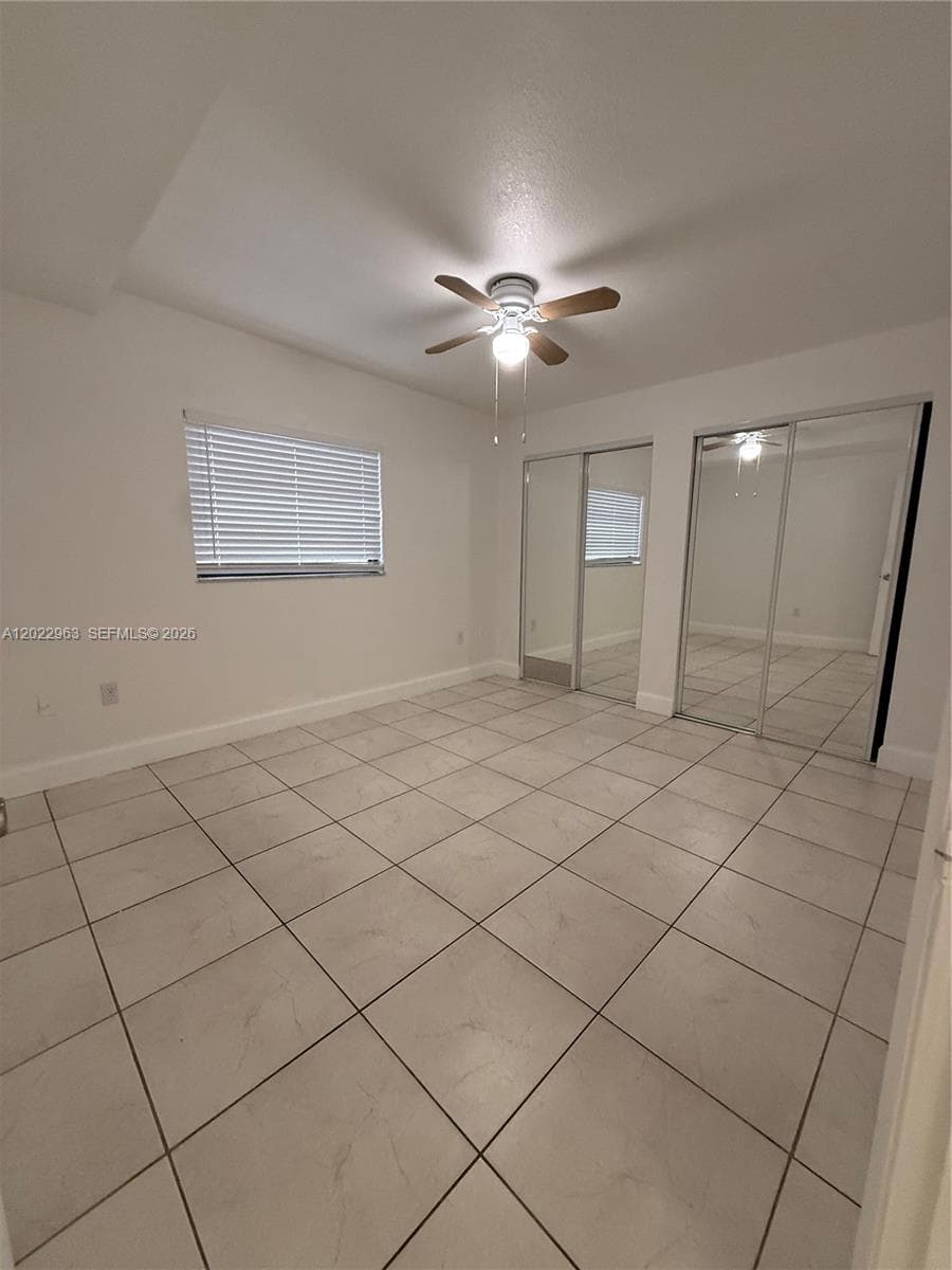 1046 NW 33rd Ave, Miami FL 33125 — 19
