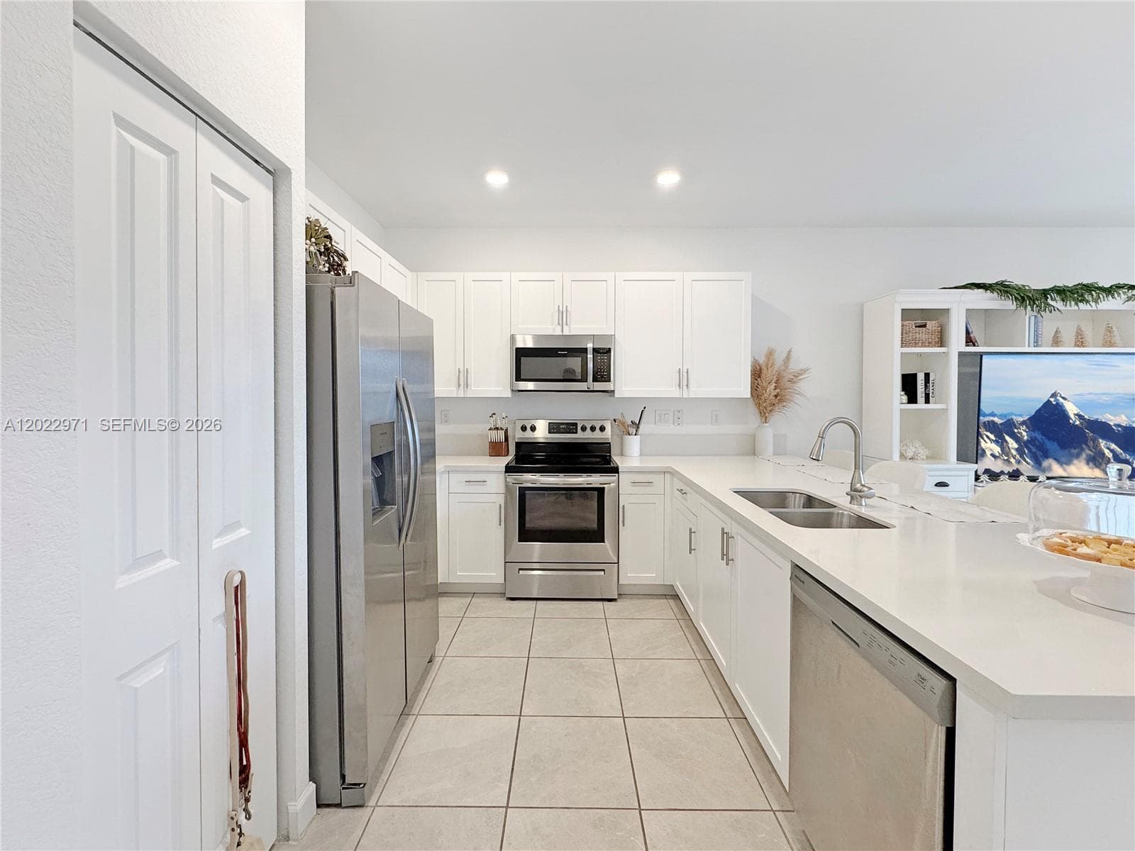 14813 SW 183rd Ter # 14813, Miami FL 33187 — 14